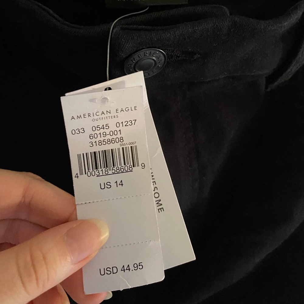 Black NWT curvy stretch AEO shorts!